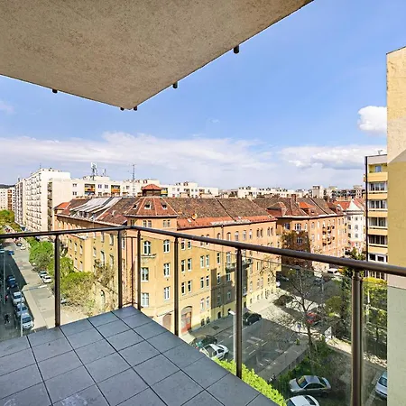 High Class Leopold * Budapest